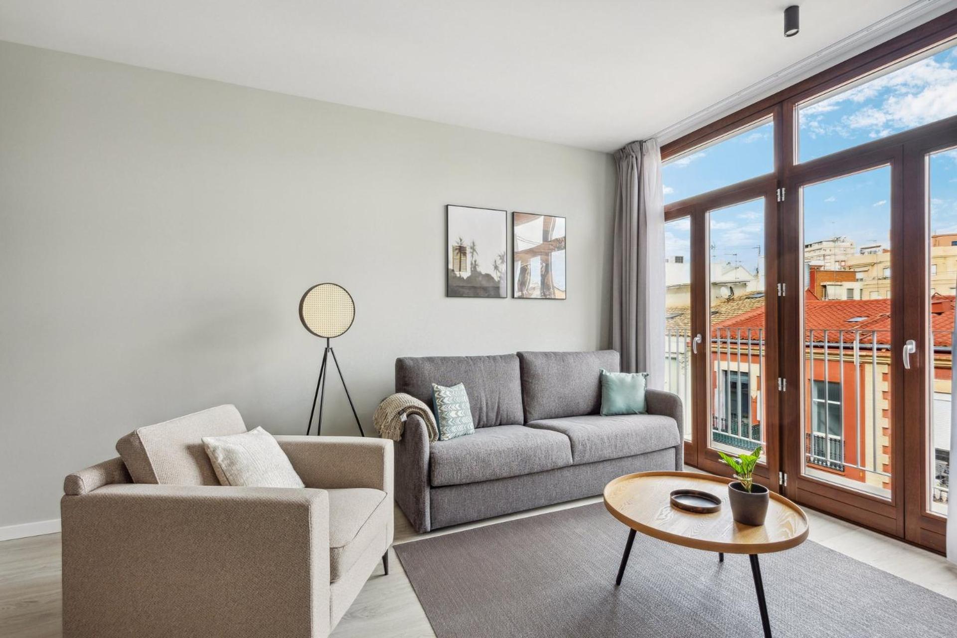 Limehome Valencia Calle De Cadiz ภายนอก รูปภาพ